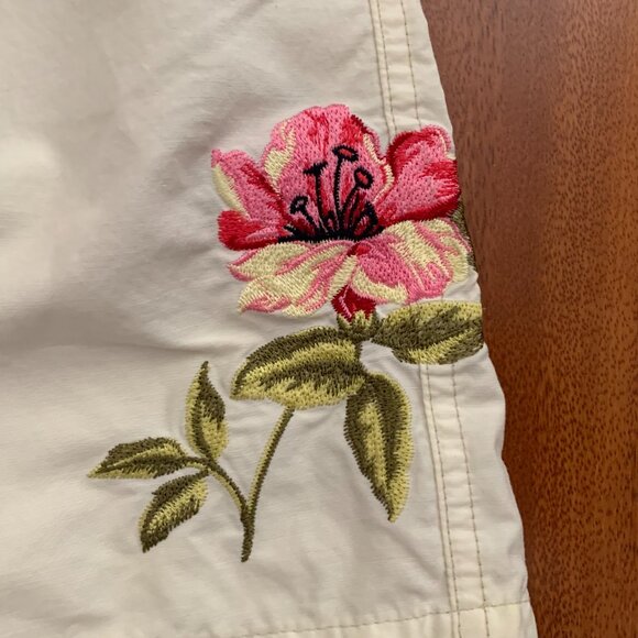 Gap - M Flowered shorts - Picture 2 of 4